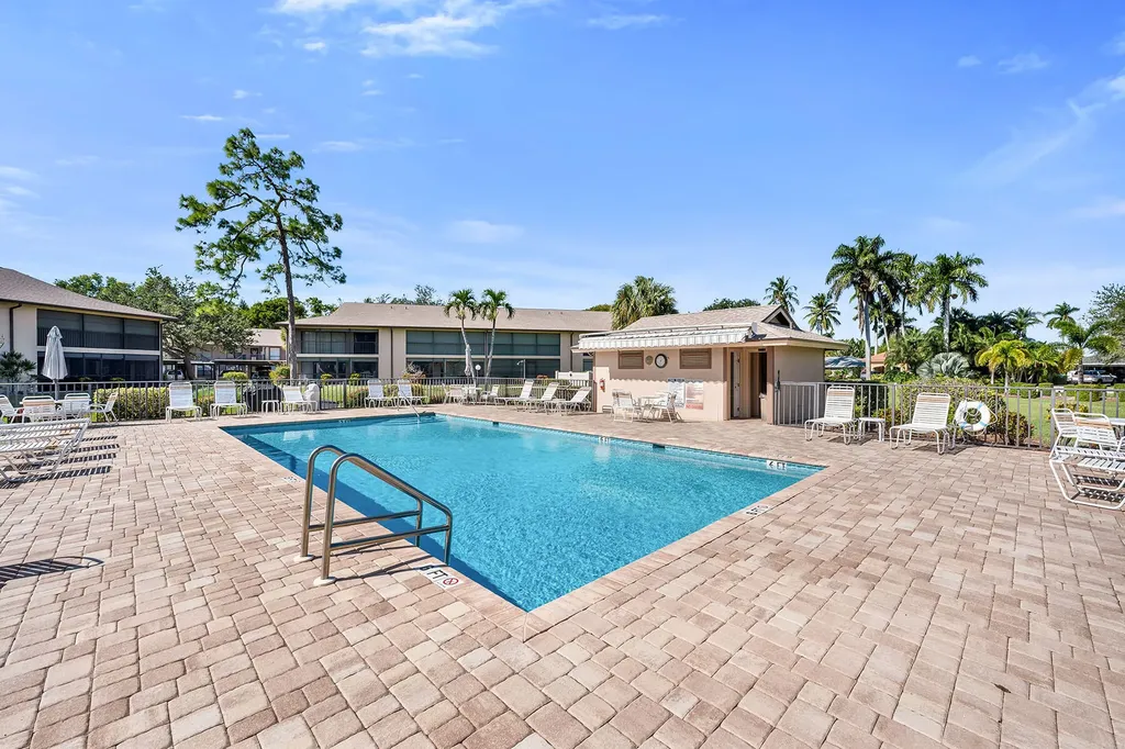 236 Pebble Beach Circle Naples FL 34113