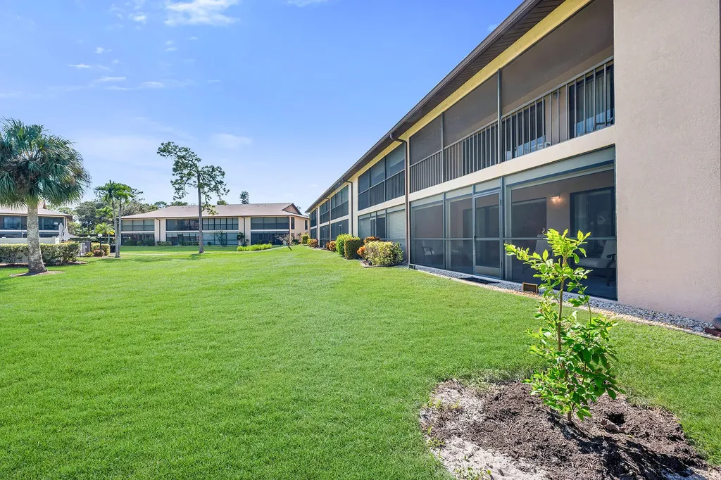 236 Pebble Beach Circle Naples FL 34113