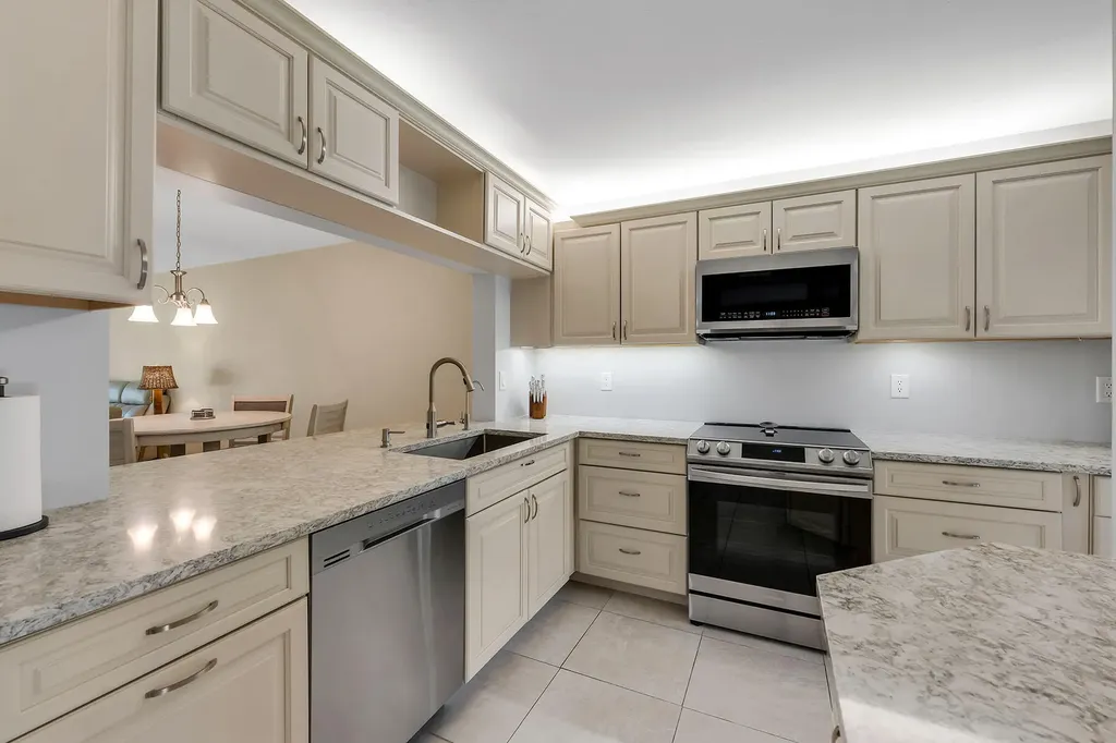 236 Pebble Beach Circle Naples FL 34113