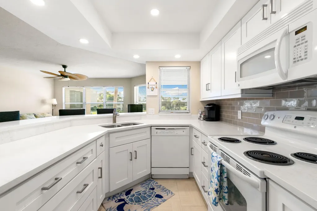 900 Collier Court Marco Island FL 34145