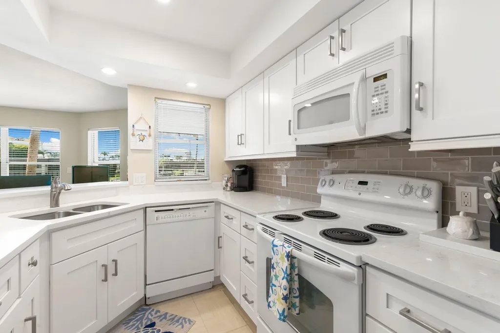 900 Collier Court Marco Island FL 34145