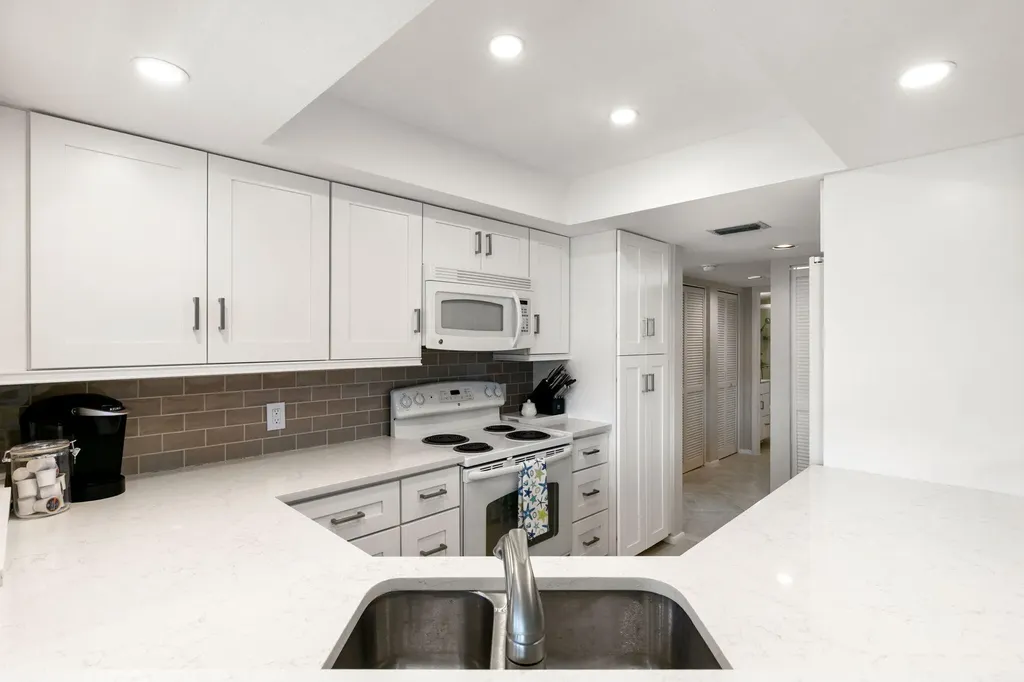 900 Collier Court Marco Island FL 34145