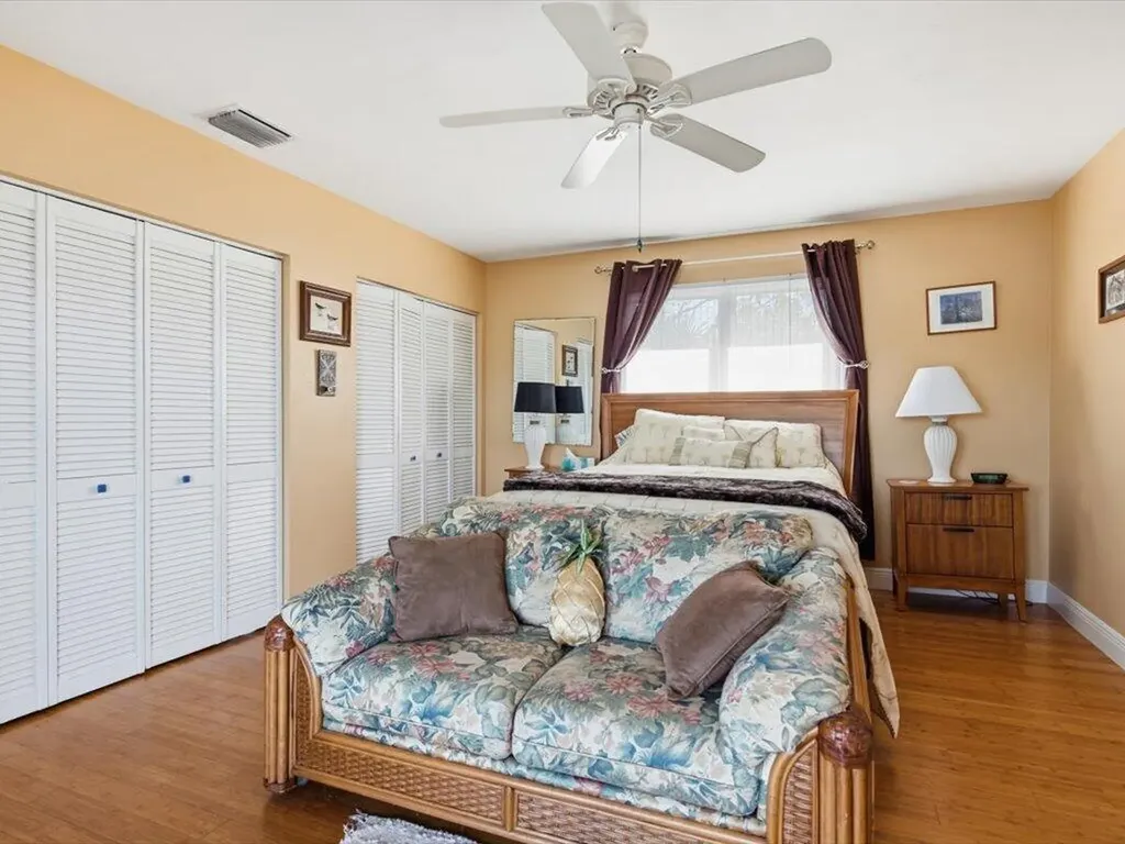 230 Harbor Place N Goodland FL 34140