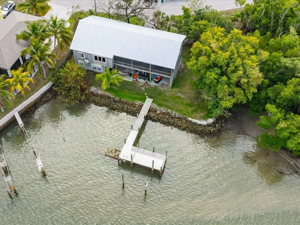 230 Harbor Place N Goodland FL 34140