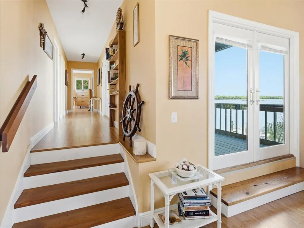 230 Harbor Place N Goodland FL 34140