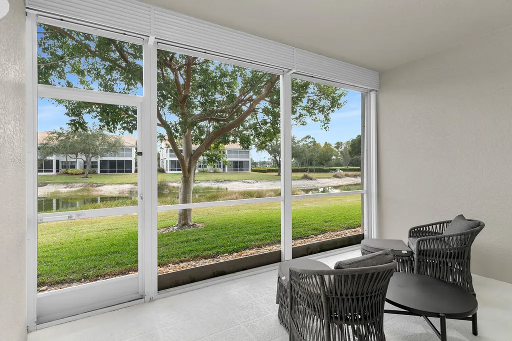 700 Saratoga Circle Naples FL 34104