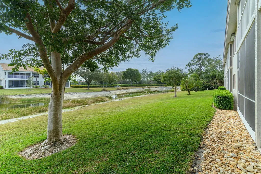 700 Saratoga Circle Naples FL 34104