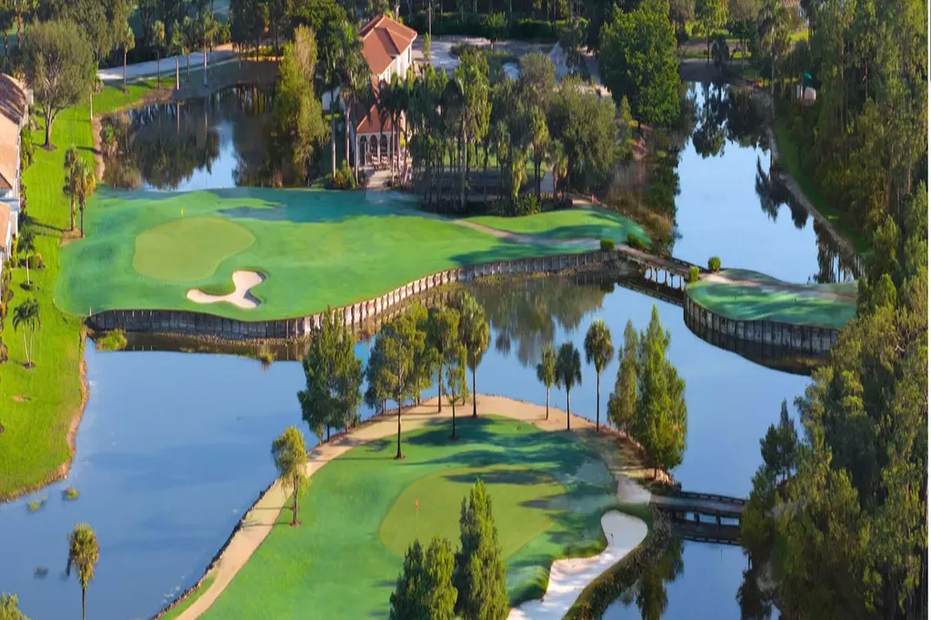 700 Saratoga Circle Naples FL 34104