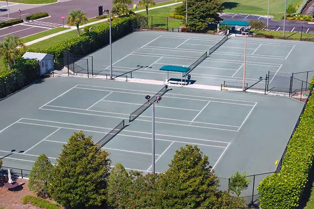 700 Saratoga Circle Naples FL 34104