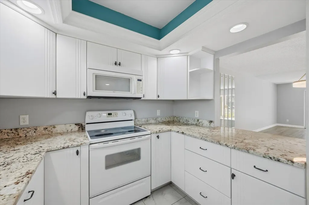 5757 Gage Lane Naples FL 34113