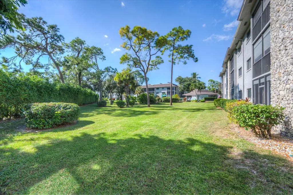 5757 Gage Lane Naples FL 34113