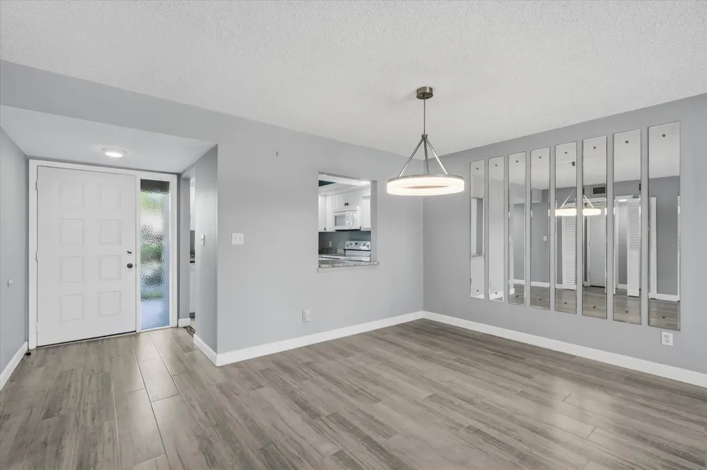 5757 Gage Lane Naples FL 34113