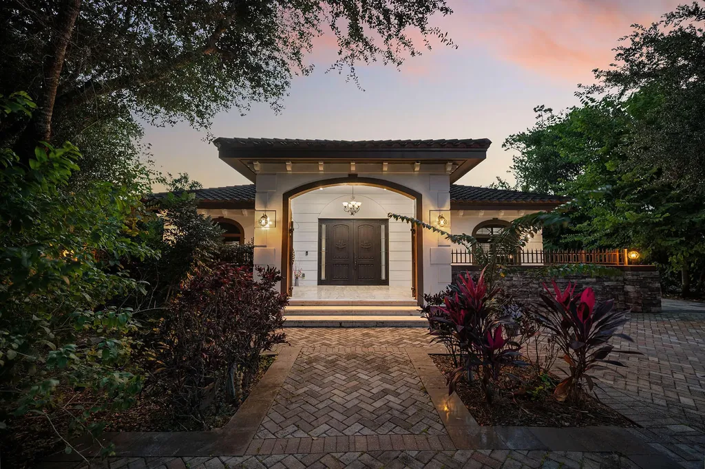 2605 64th Street SW Naples FL 34105