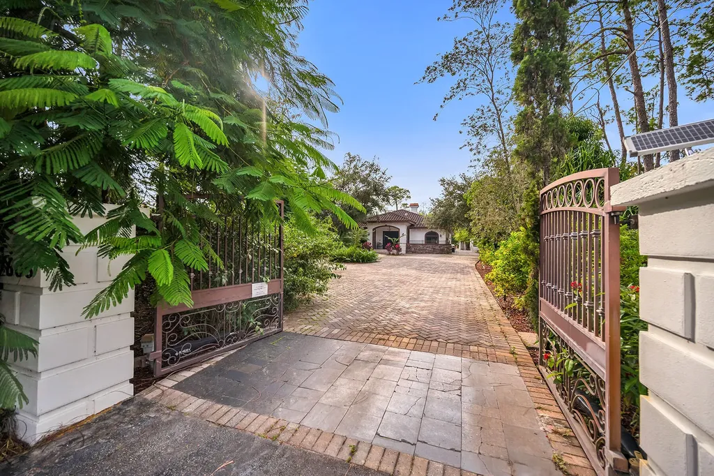 2605 64th Street SW Naples FL 34105