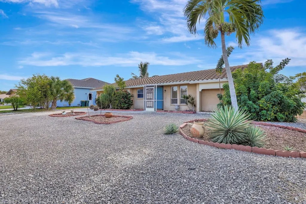 351 Columbus Way Marco Island FL 34145