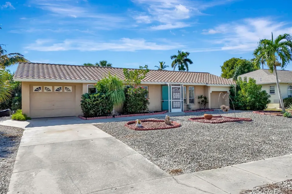 351 Columbus Way Marco Island FL 34145