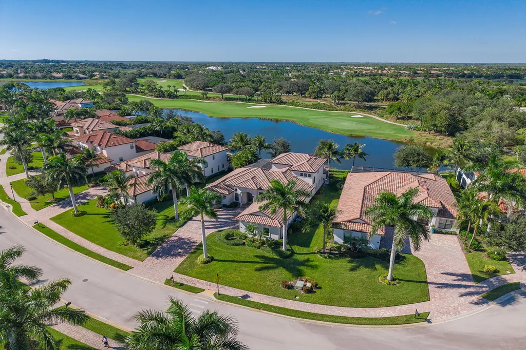 3273 Runaway Lane Naples FL 34114