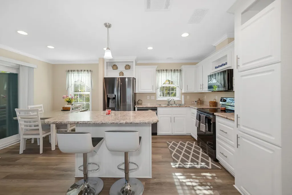 1113 Diamond Lake Circle Naples FL 34114