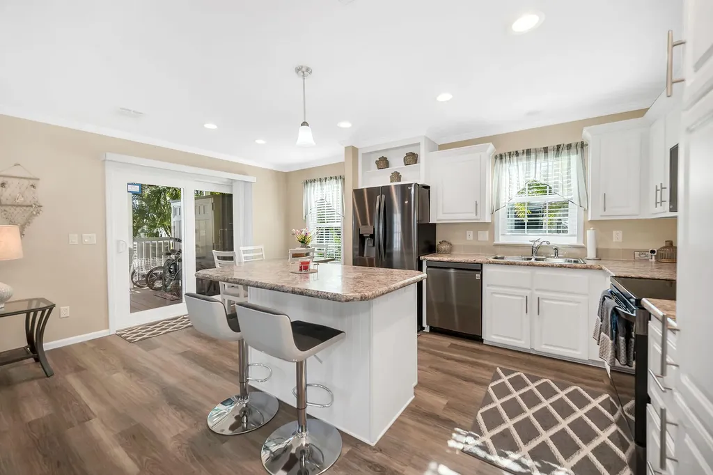 1113 Diamond Lake Circle Naples FL 34114