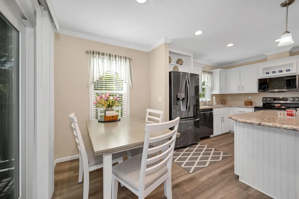 1113 Diamond Lake Circle Naples FL 34114