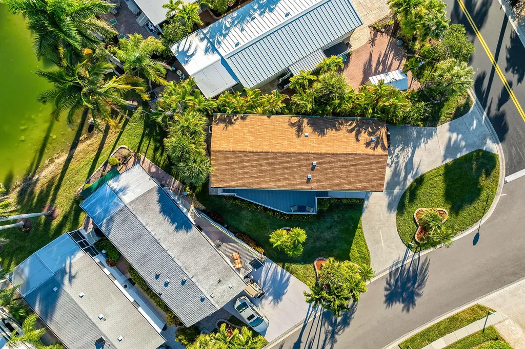 1113 Diamond Lake Circle Naples FL 34114