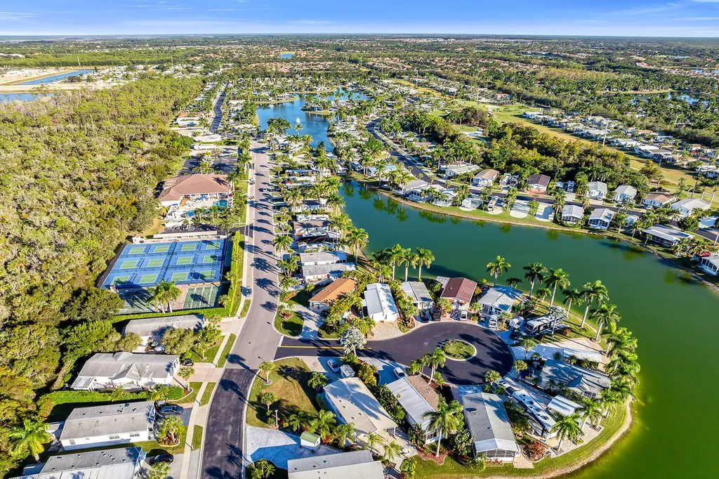 1113 Diamond Lake Circle Naples FL 34114