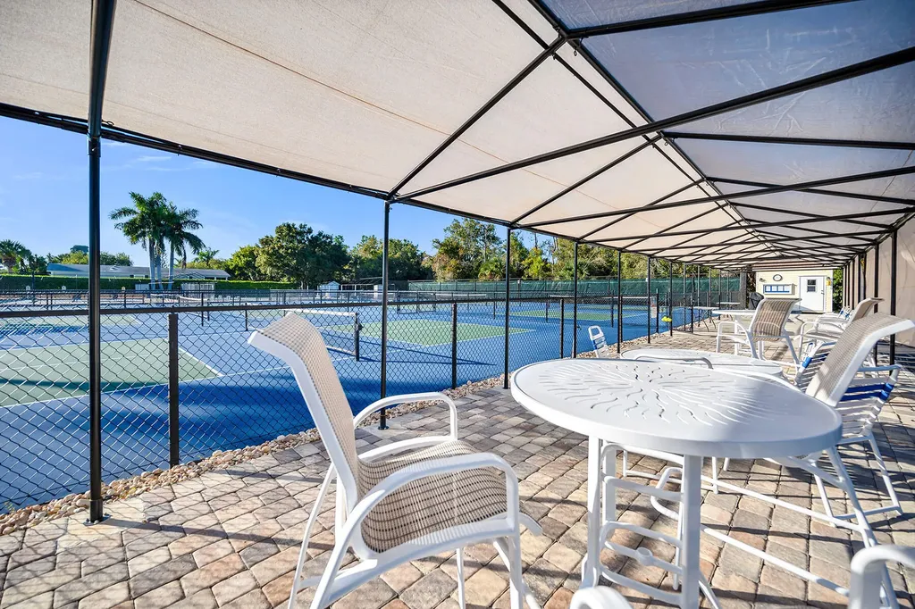 1113 Diamond Lake Circle Naples FL 34114