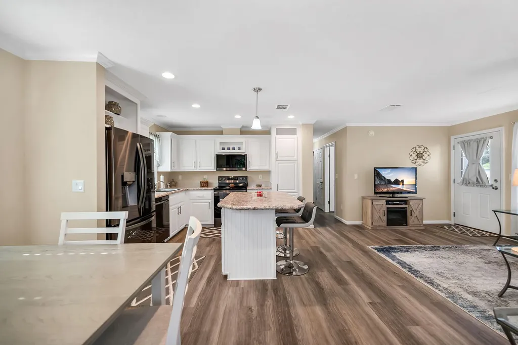 1113 Diamond Lake Circle Naples FL 34114