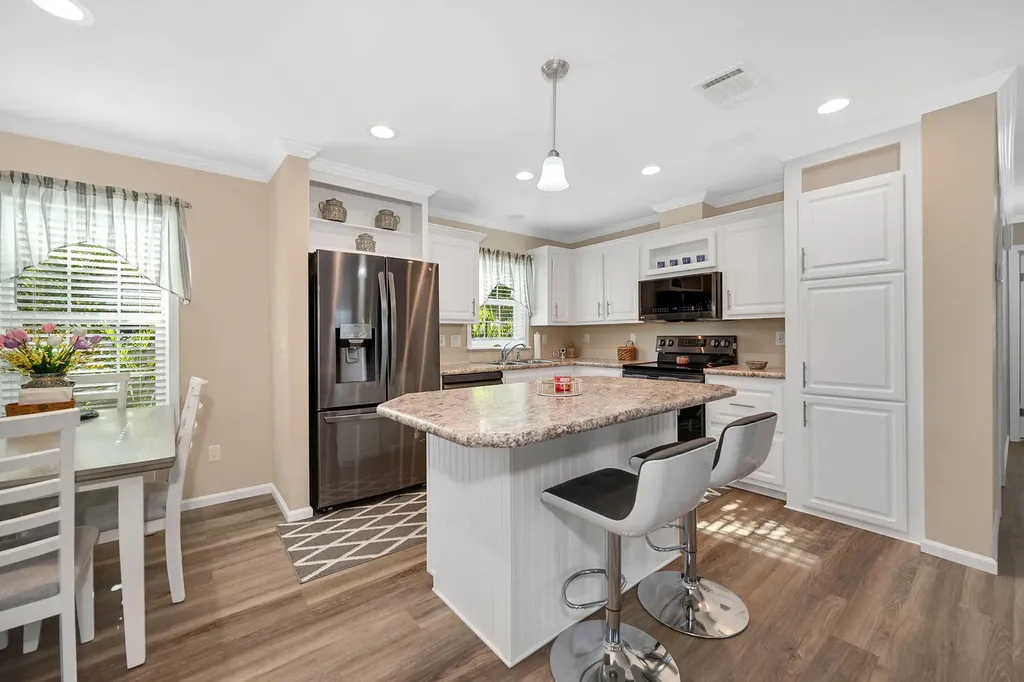 1113 Diamond Lake Circle Naples FL 34114