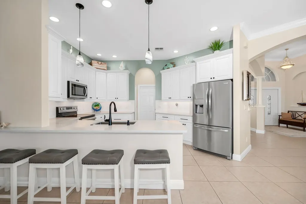 18031 Royal Tree Parkway Naples FL 34114