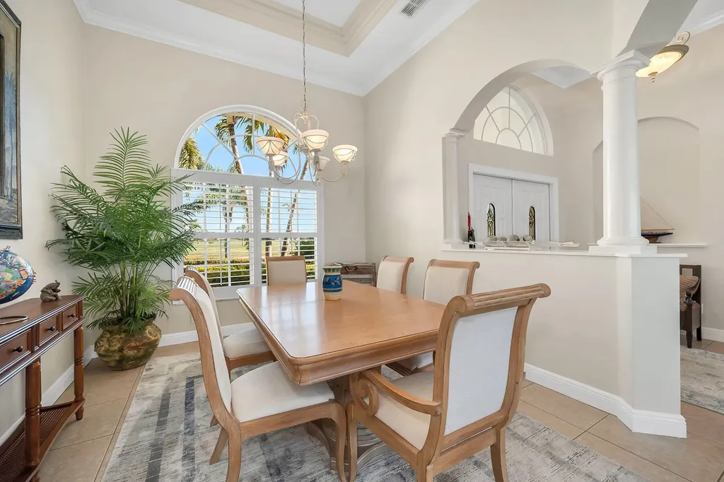 18031 Royal Tree Parkway Naples FL 34114