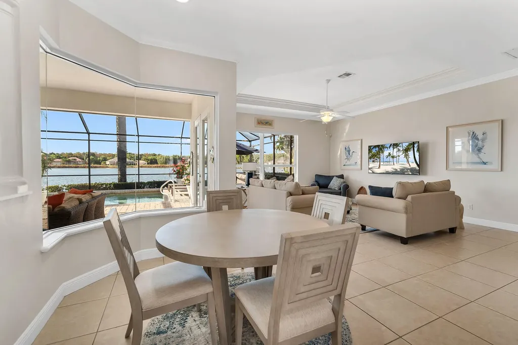 18031 Royal Tree Parkway Naples FL 34114