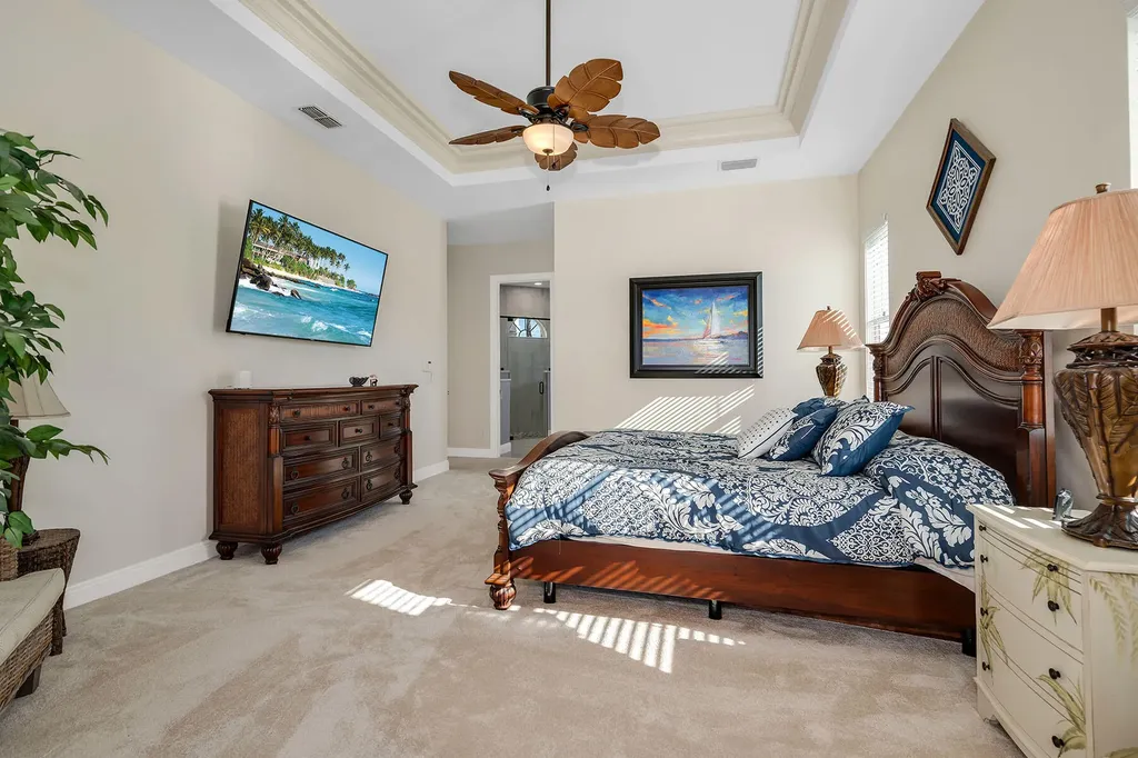 18031 Royal Tree Parkway Naples FL 34114