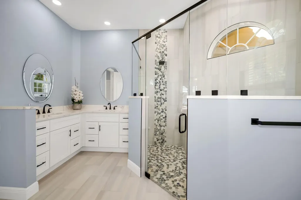 18031 Royal Tree Parkway Naples FL 34114