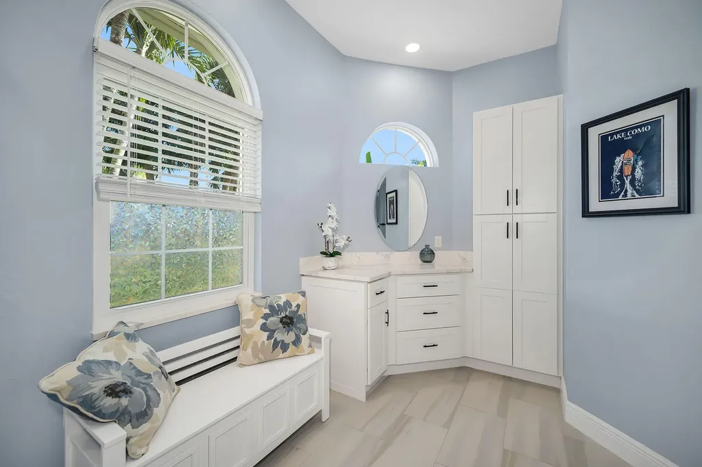 18031 Royal Tree Parkway Naples FL 34114