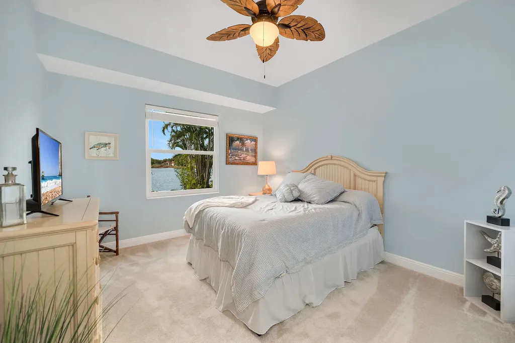 18031 Royal Tree Parkway Naples FL 34114