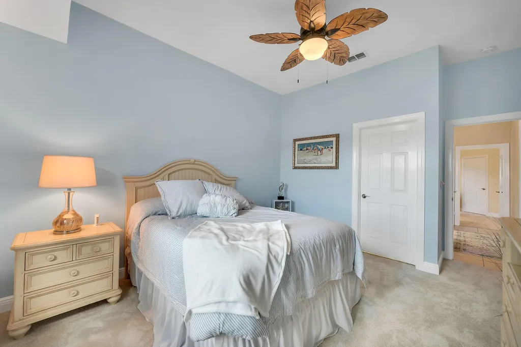 18031 Royal Tree Parkway Naples FL 34114