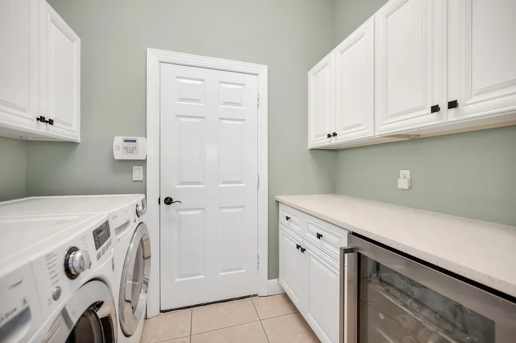 18031 Royal Tree Parkway Naples FL 34114