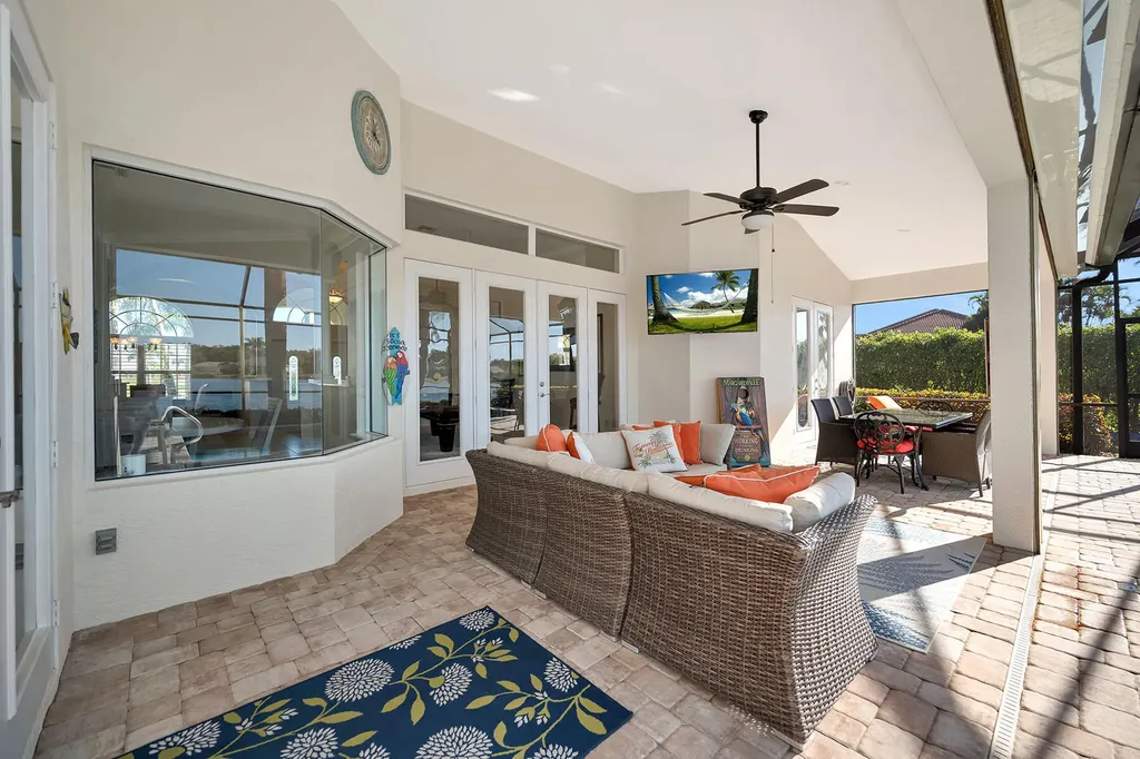 18031 Royal Tree Parkway Naples FL 34114