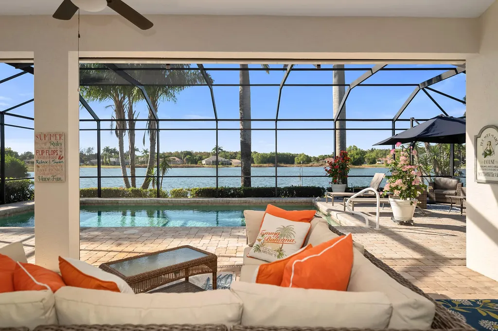 18031 Royal Tree Parkway Naples FL 34114