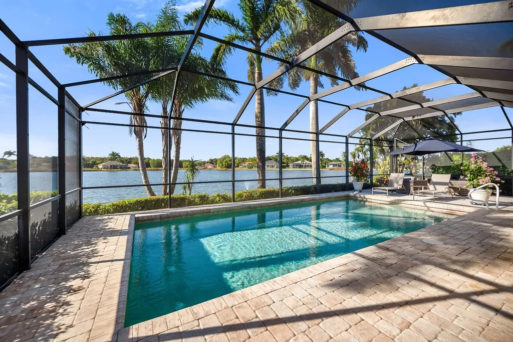 18031 Royal Tree Parkway Naples FL 34114