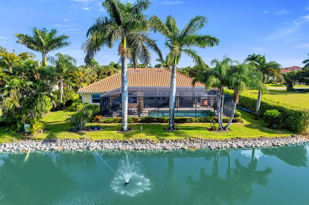 18031 Royal Tree Parkway Naples FL 34114