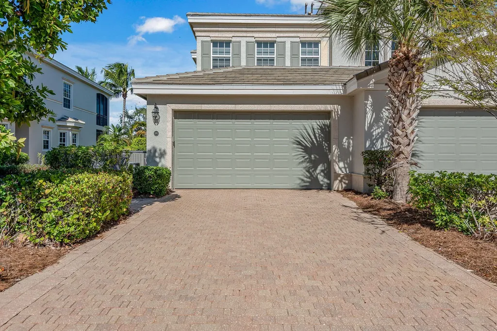 9235 Tesoro Lane Naples FL 34114