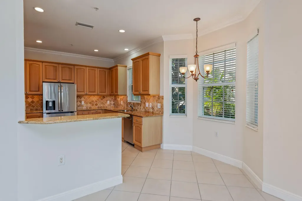 9235 Tesoro Lane Naples FL 34114