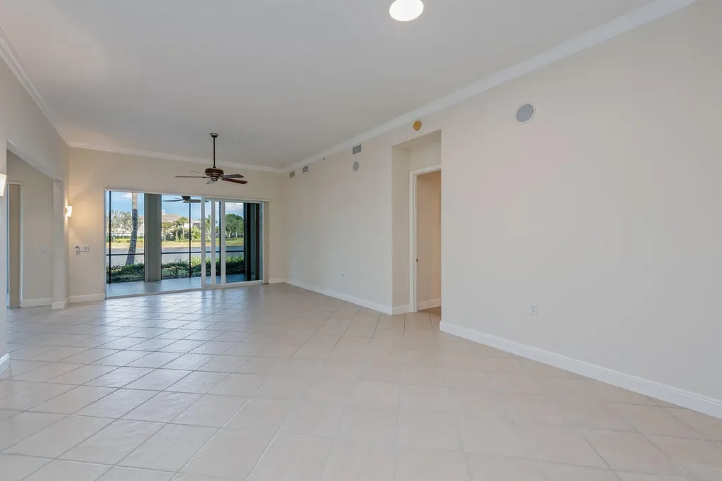 9235 Tesoro Lane Naples FL 34114