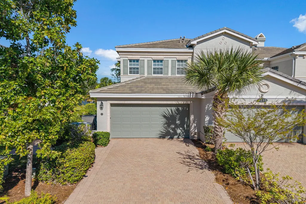 9235 Tesoro Lane Naples FL 34114