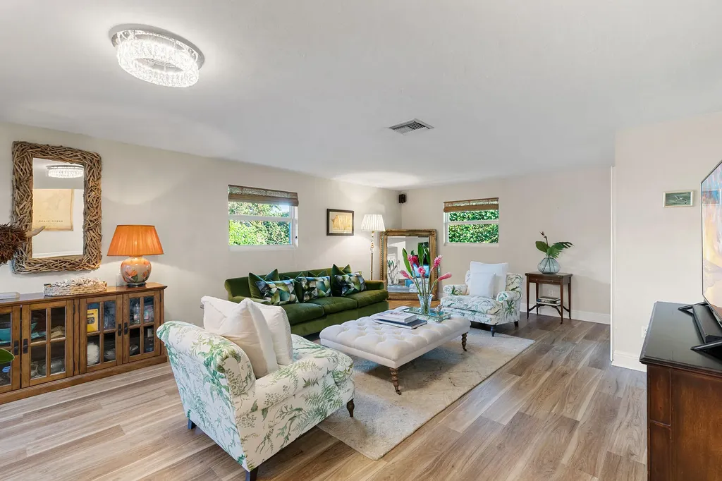 568 Tigertail Court Marco Island FL 34145