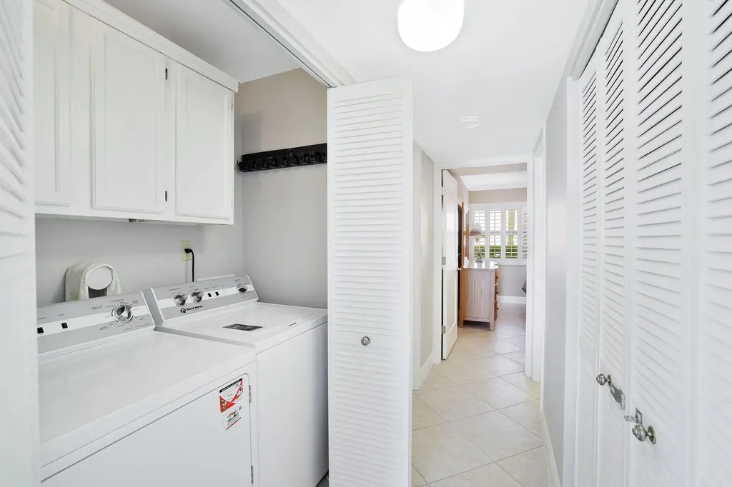 1528 Mainsail Naples FL 34114