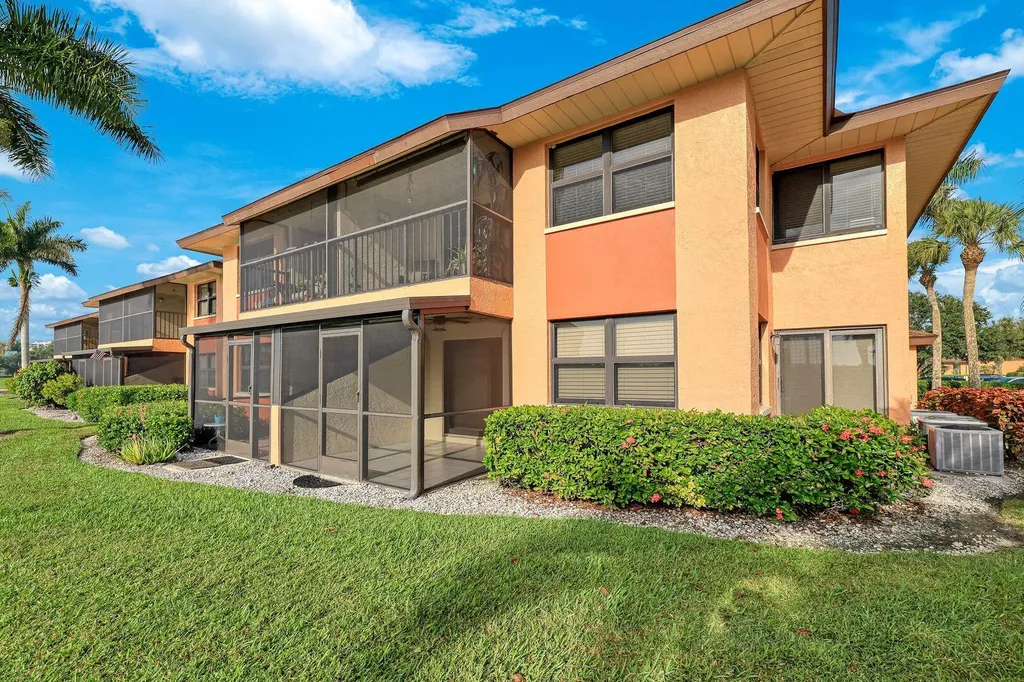 1528 Mainsail Naples FL 34114