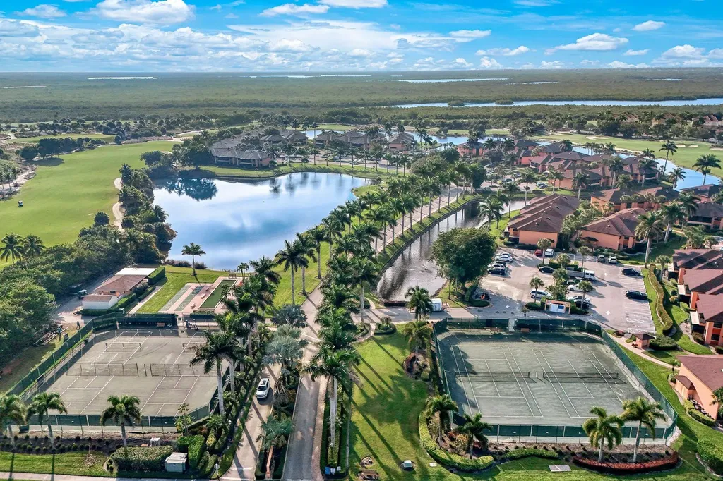 1528 Mainsail Naples FL 34114